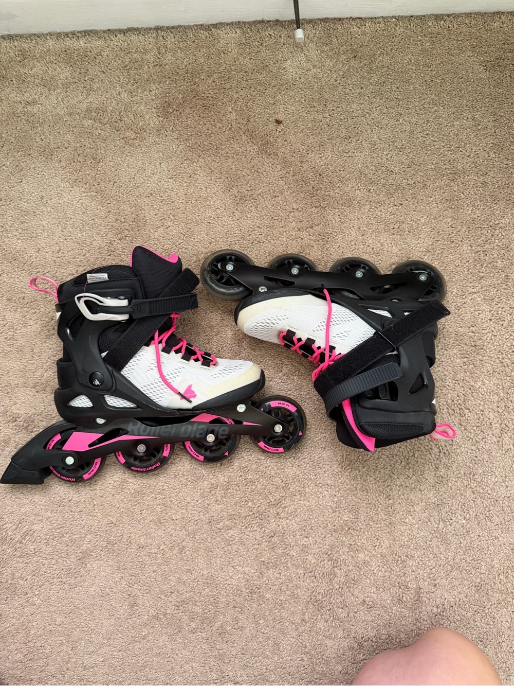 Rollerblade women’s Inline Skates in White & Pink - Picture 2 of 6